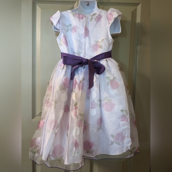 New with Tags Classic Fashion Party Dress, Size 5, B12 - Picture 2 of 2